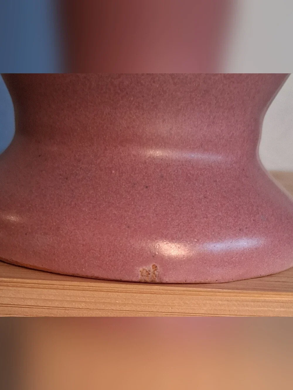 Vintage Niloak/Dickota Pottery Ozark Dawn Scalloped Vase